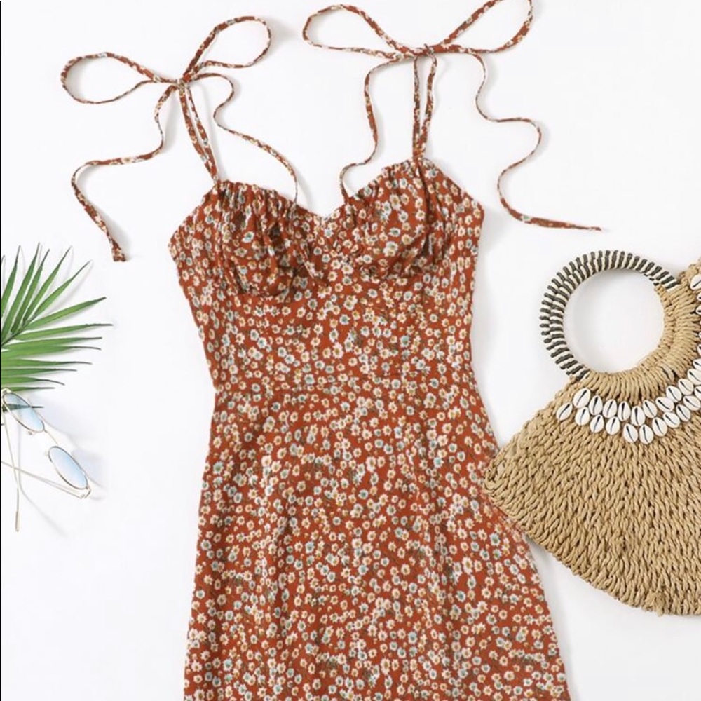 Knotted Shoulder Bust Ditsy Floral Dress